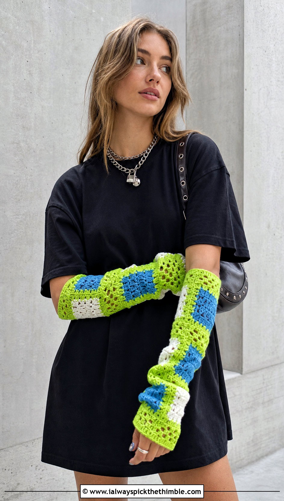 Patchwork Crochet Arm Warmers With T Shirt Dress - 25 Crochet Handwarmer outfit ideas