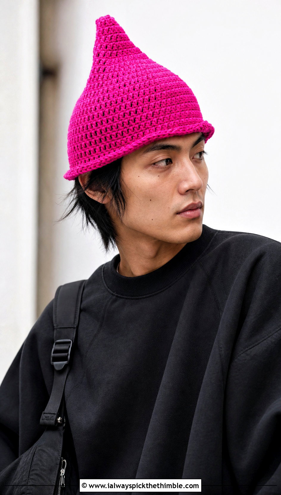 Pointed Crochet Hat With Minimal Streetwear - 25 crochet hats men outfit ideas