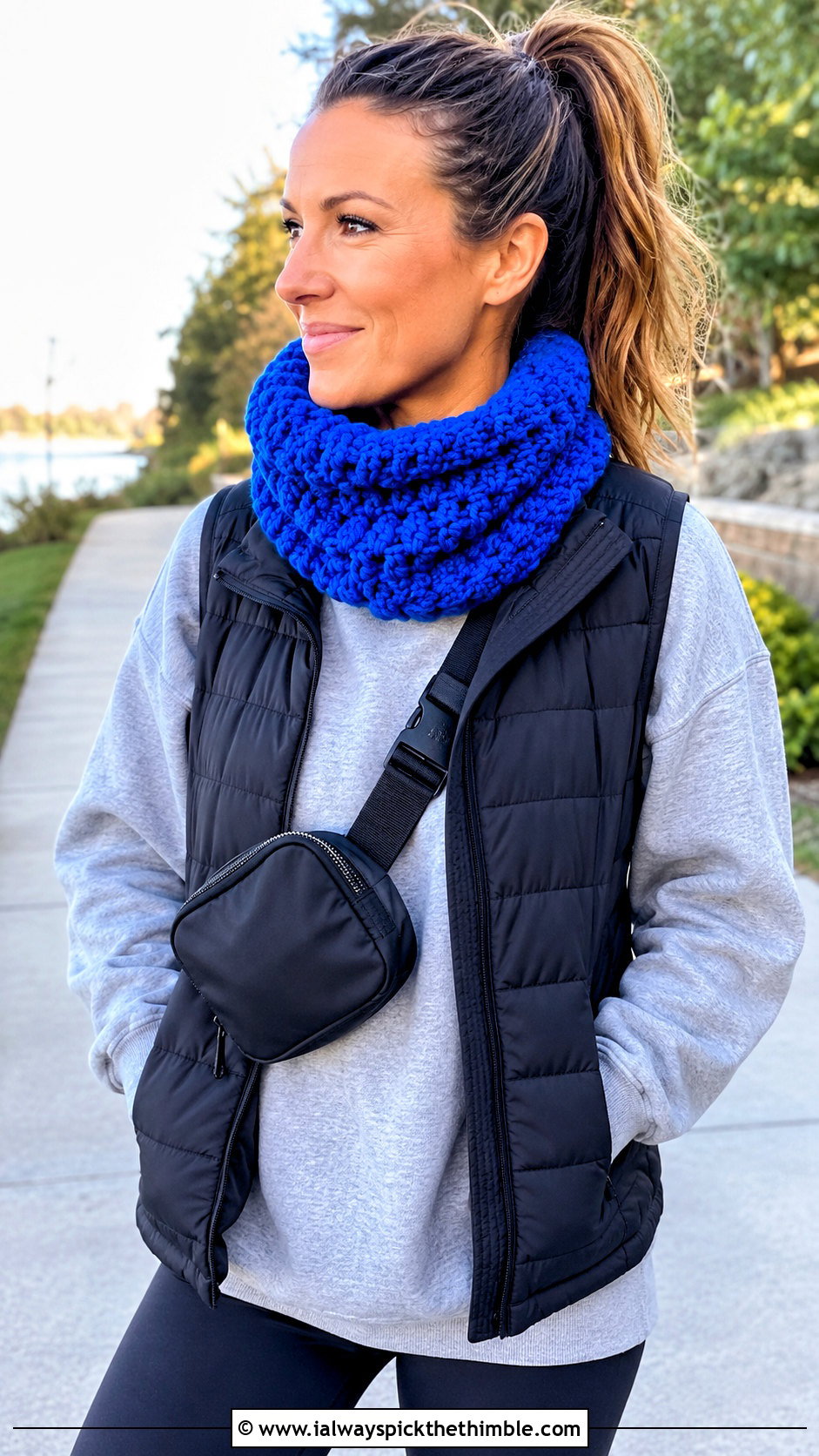 Puff Stitch 1 Skein Crochet Cowl With Sweatshirt And Leggings - 15 1 Skein Crochet Cowl outfit ideas