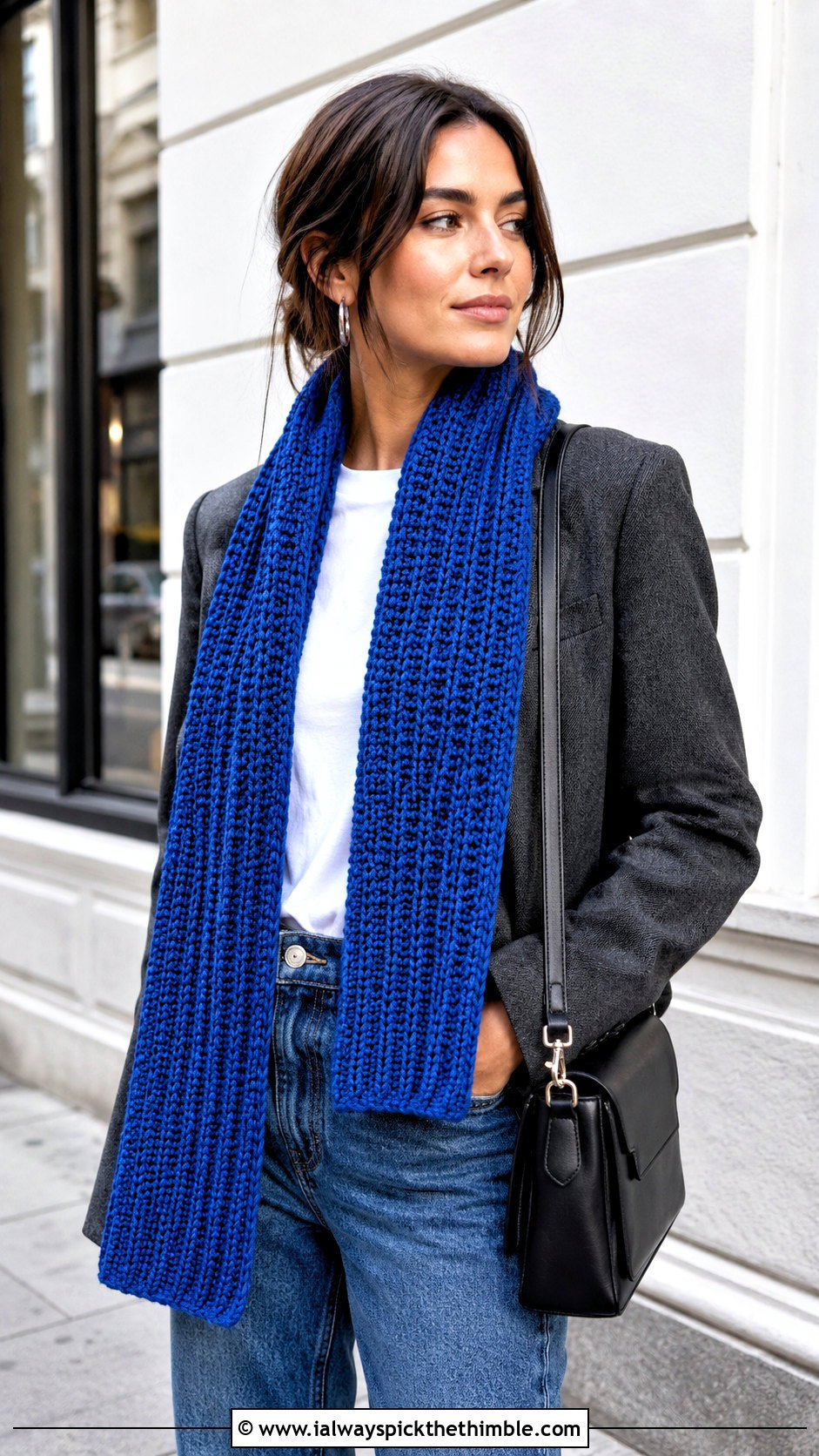 Ribbed Crochet Scarf With Jeans And Blazer - 25 easy crochet scarf for beginners outfit ideas