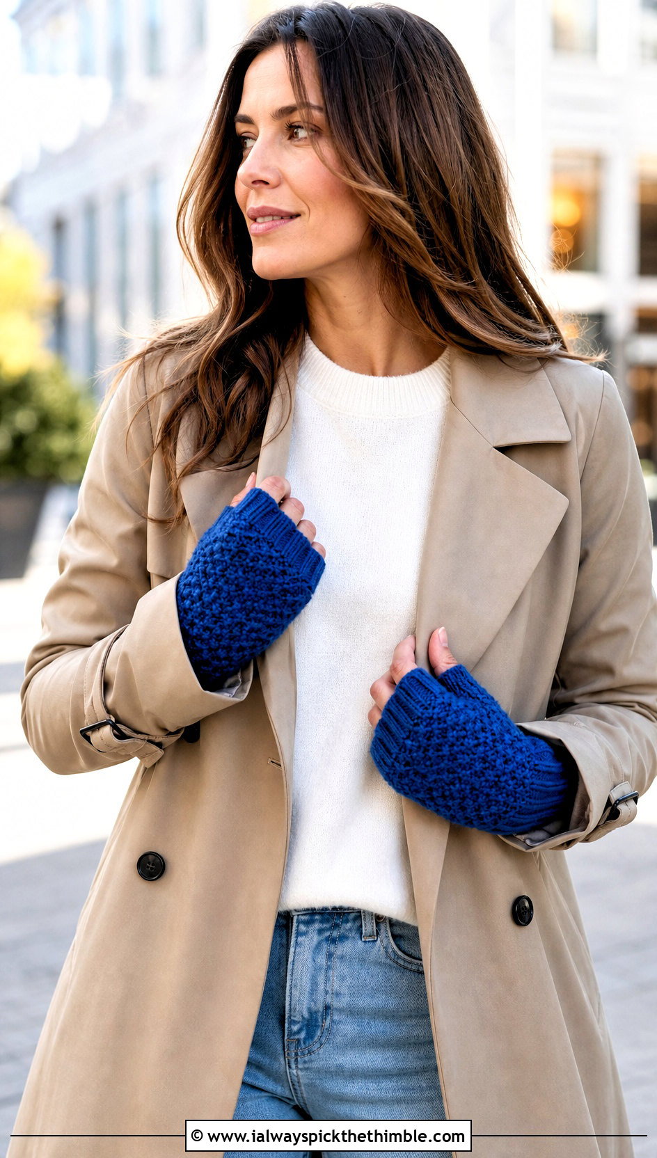Ribbed Cuff Moss Stitch Fingerless Gloves With Trench Coat - 15 Crochet Moss Stitch Fingerless Gloves outfit ideas