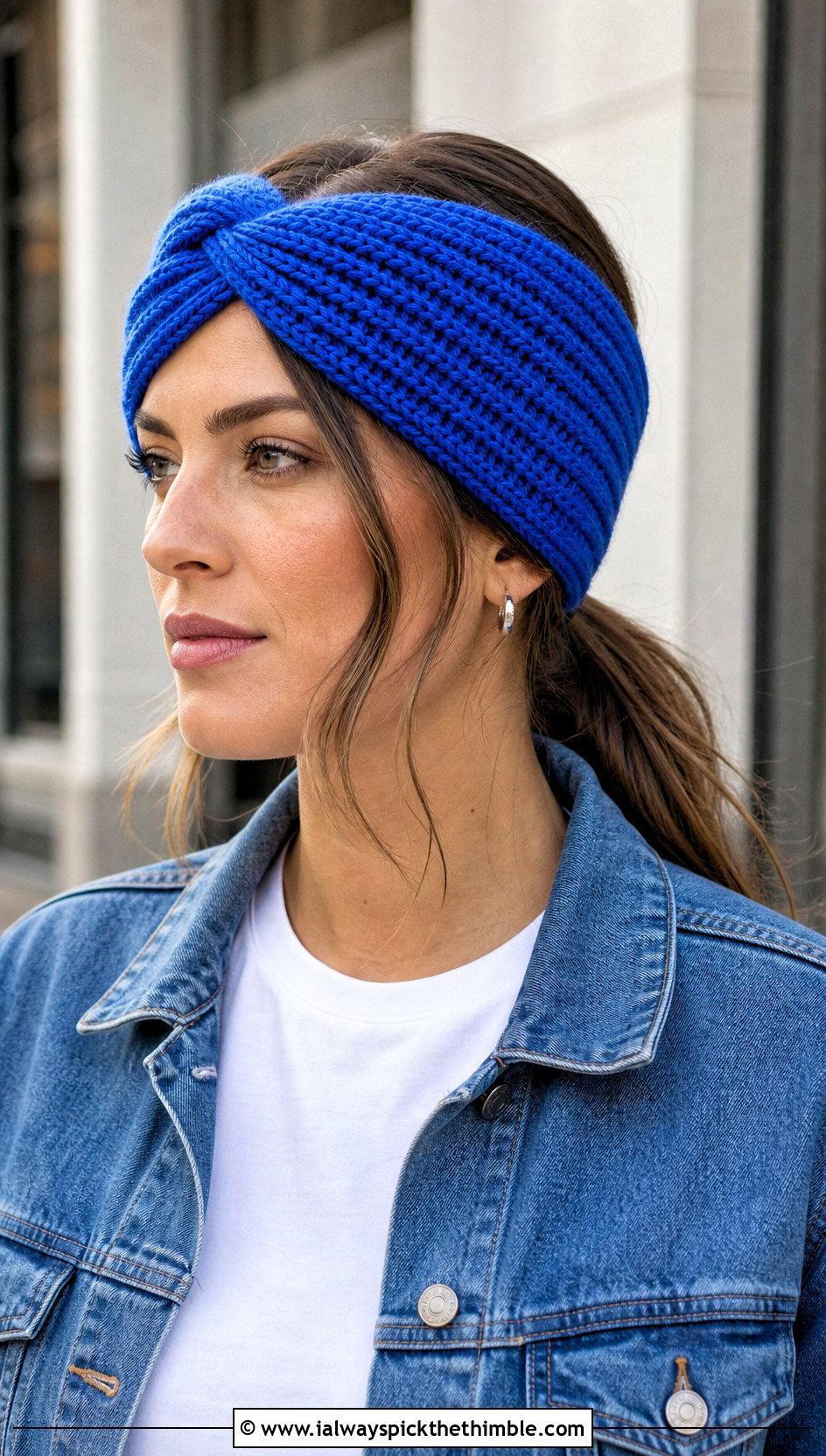 Ribbed Twist Crochet Ear Warmer With Denim Jacket - 20 twist crochet ear warmer outfit ideas