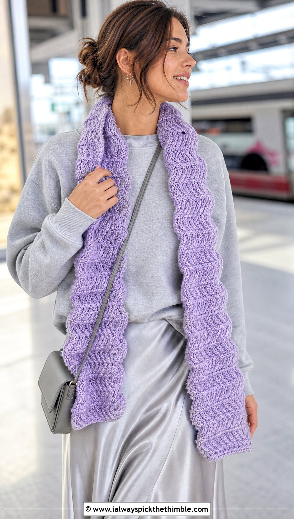 Ridged Ripple Crochet Scarf With Sweatshirt And Maxi Skirt - 20 Crochet Zig Zag Scarf outfit ideas