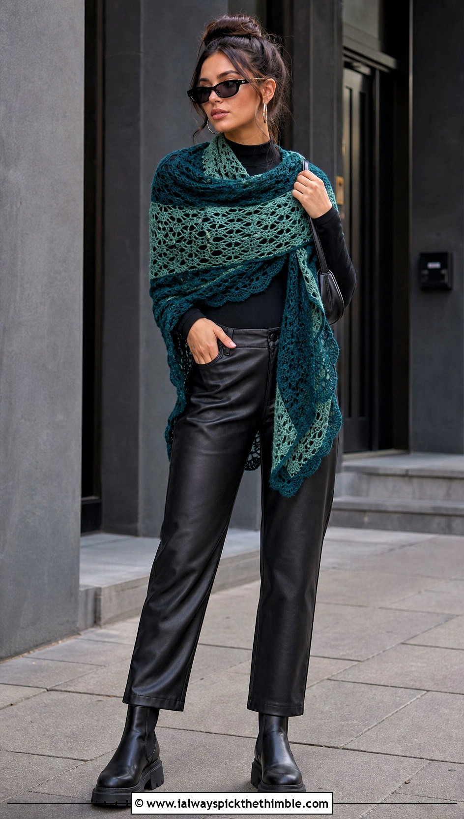 Sassenach Bicolor Crochet Outlander Shawl With Leather Pants - 25 crochet outlander shawl outfit ideas