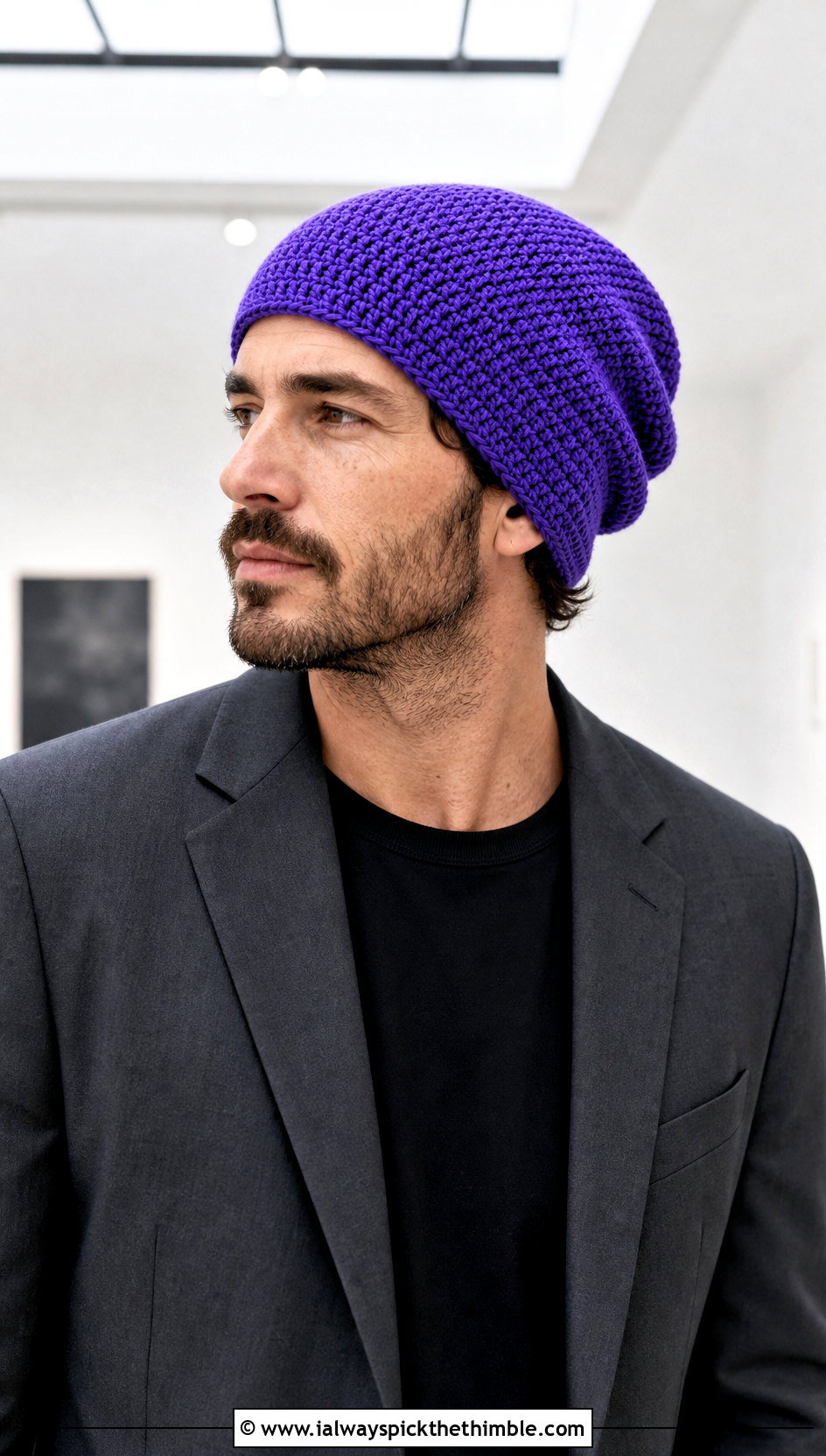 Seamless Slouch Crochet Beanie With Minimalist Suit - 20 Mens Slouch Crochet Beanie outfit ideas