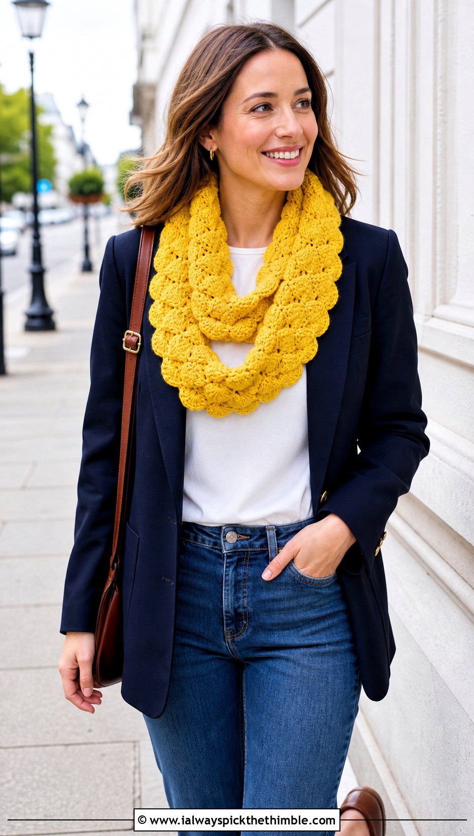 Shell Stitch Infinity Scarf With Jeans And Blazer - 20 Lacy Crochet Infinity Scarf outfit ideas