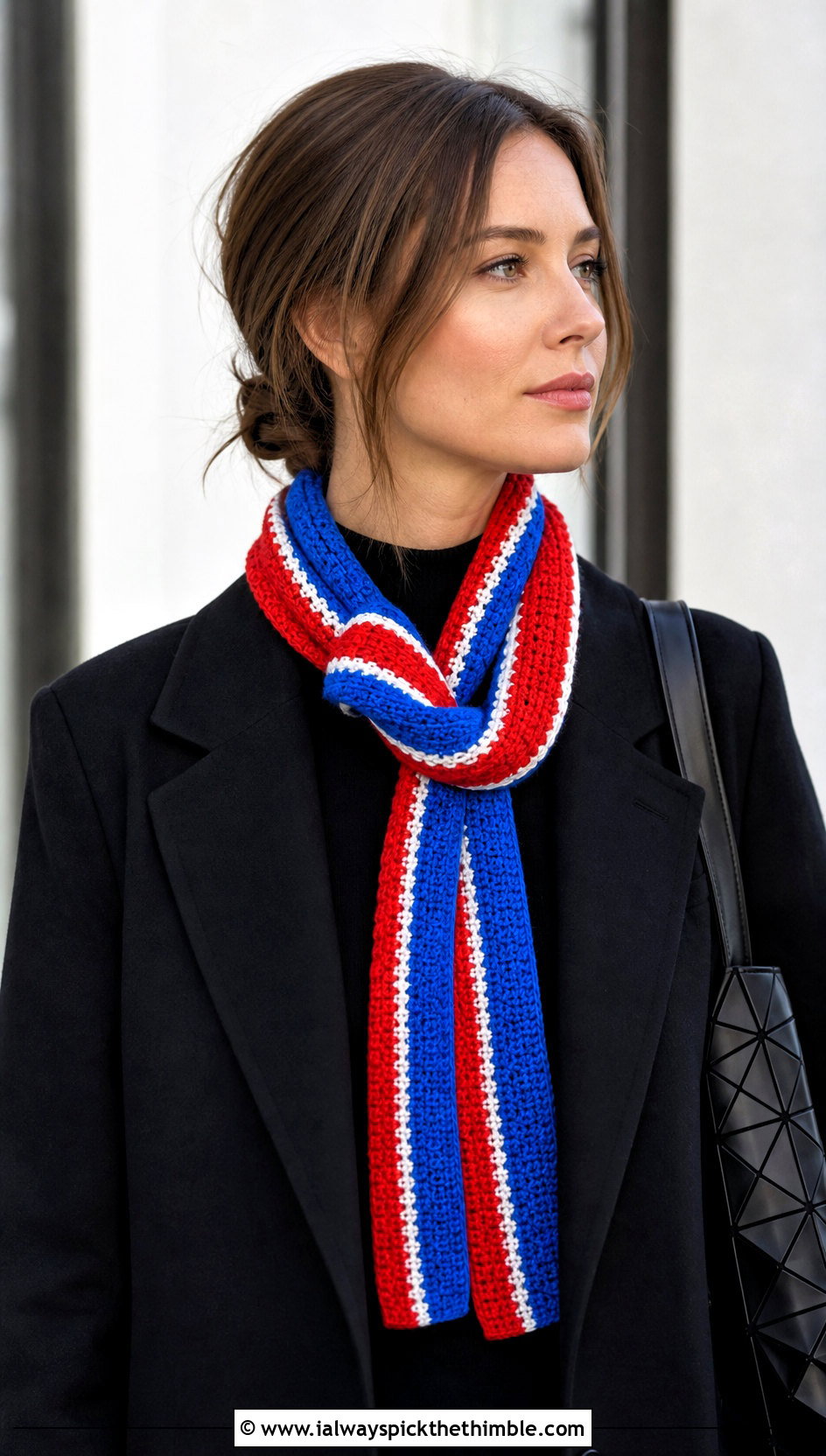 Skinny Temperature Scarf With Monochrome Coat - 20 crochet temperature scarf outfit ideas