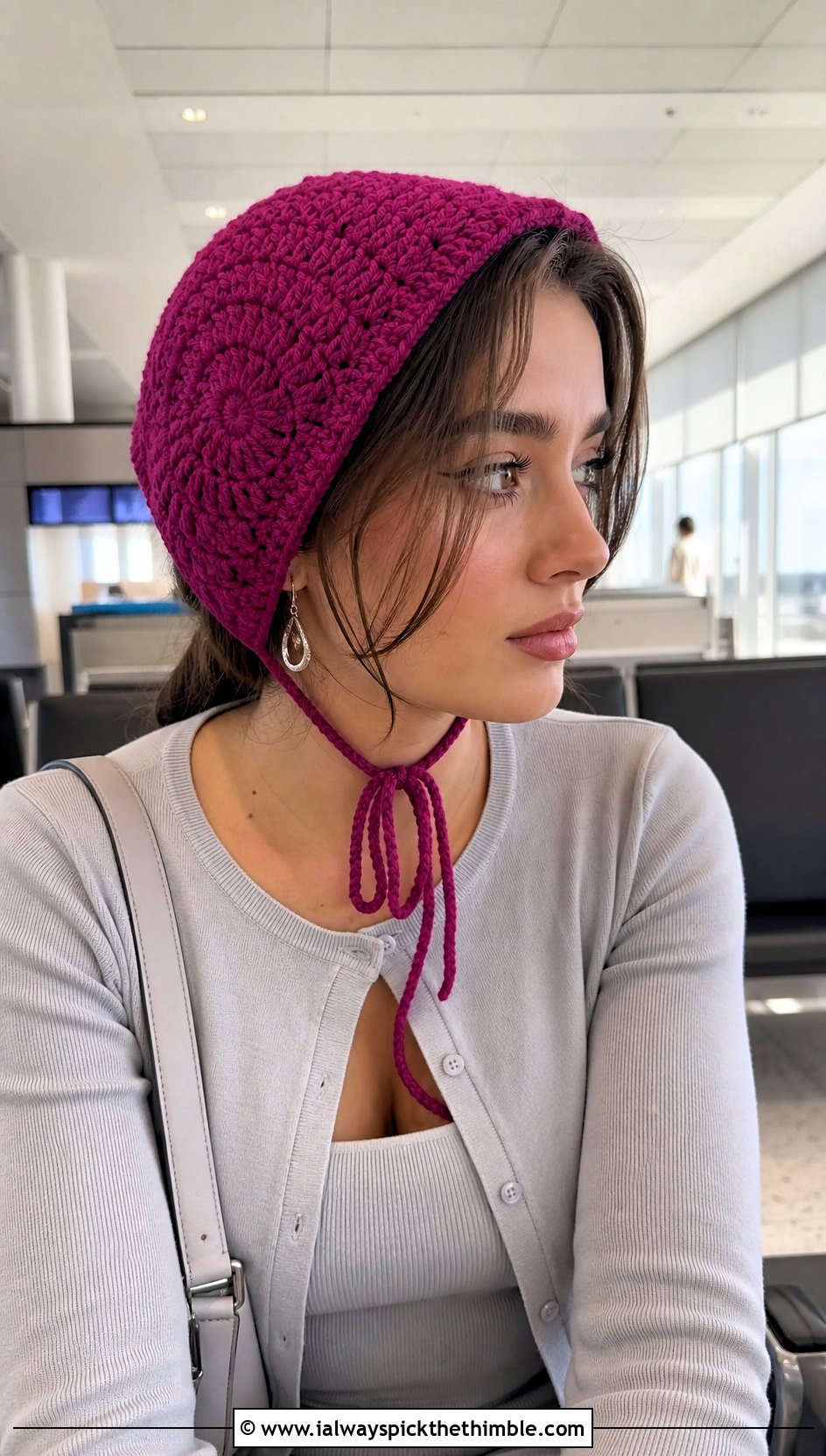 Spiral Stitch Bonnet With Monochrome Knit Set - 25 crochet bonnets outfit ideas
