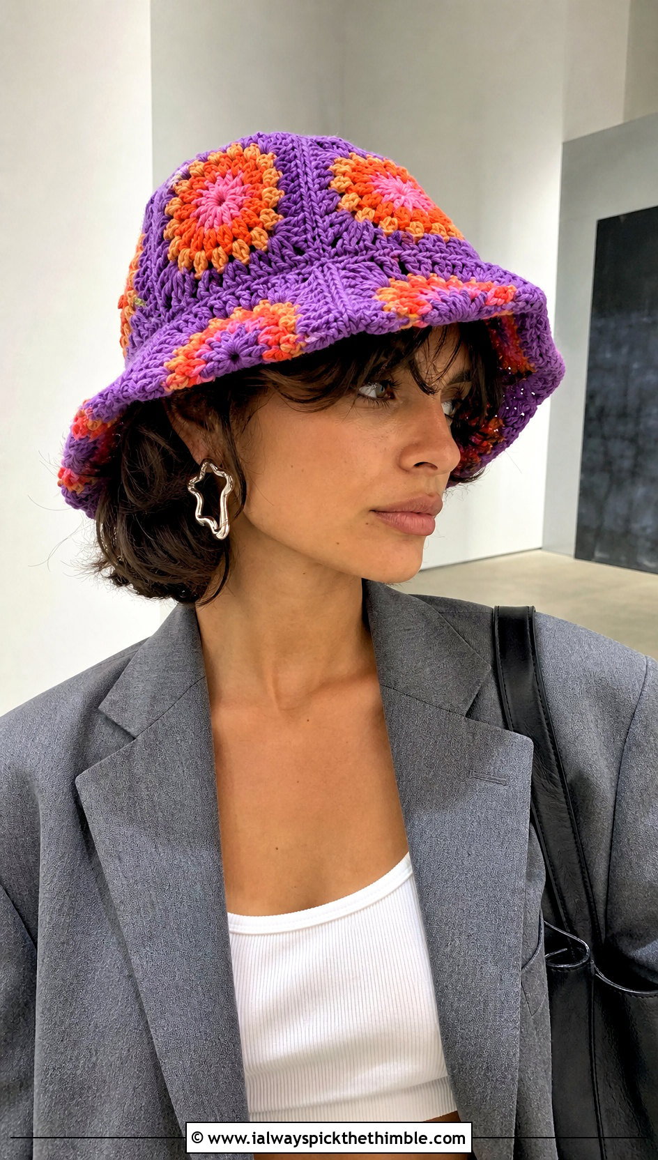 Sunburst Granny Square Hat With Tailored Suit - 25 granny square hats outfit ideas