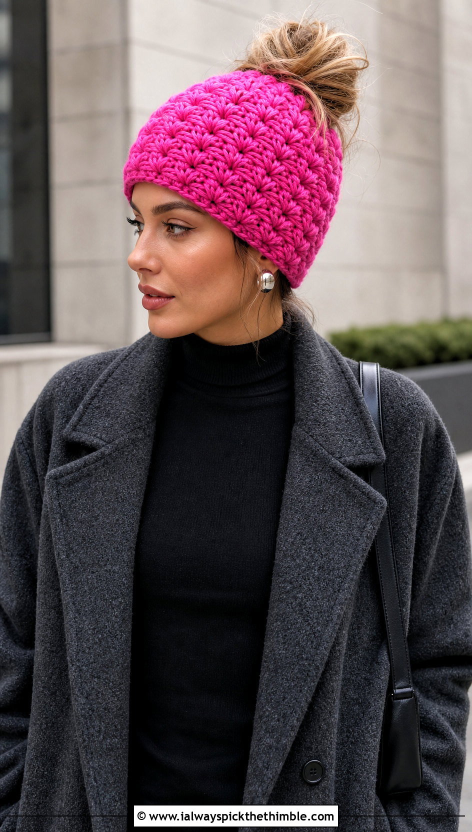 Top Down Star Stitch Crochet Messy Bun Hat With Monochrome Outfit - 20 top down crochet messy bun hat outfit ideas