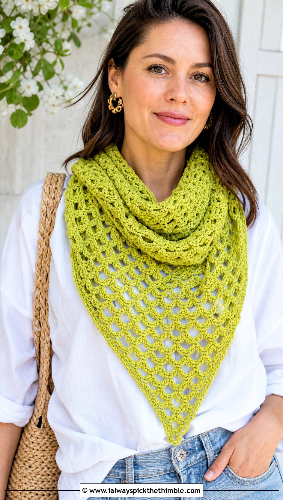 Triangle Natsu Scarf With White Shirt And Jeans - 15 Crochet Natsu Scarf outfit ideas