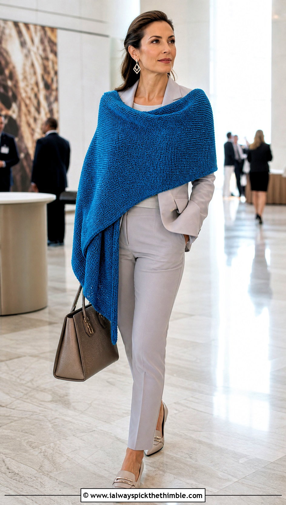 Tunisian Crochet Wrap With Monochrome Suit - 20 simple crochet shawls and wraps outfit ideas