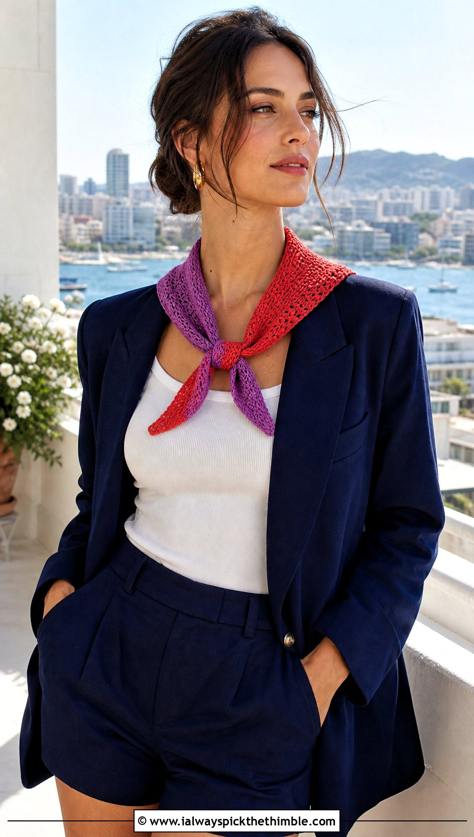 Two Tone Boomerang Crochet Scarf With Blazer And Shorts - 20 two tone crochet scarf outfit ideas