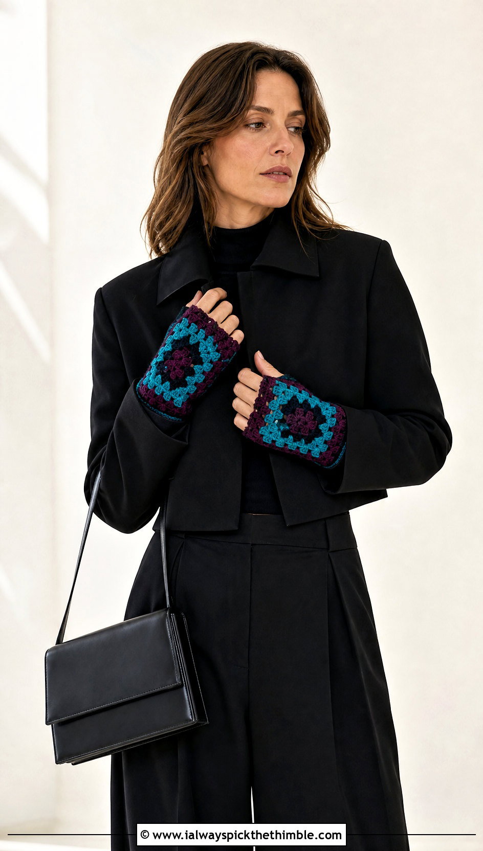 Two Tone Granny Square Fingerless Gloves With Monochrome Outfit - 25 granny square fingerless gloves outfit ideas