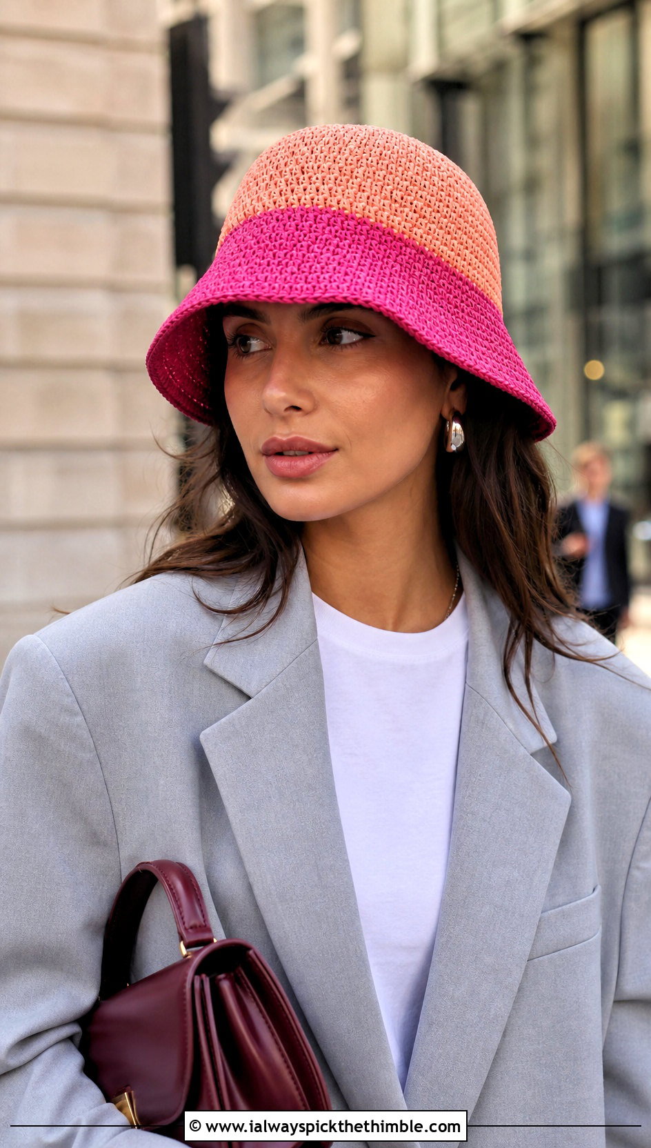 Two Tone Straw Crochet Bucket Hat With Blazer And Jeans - 20 Straw Crochet Bucket Hat outfit ideas
