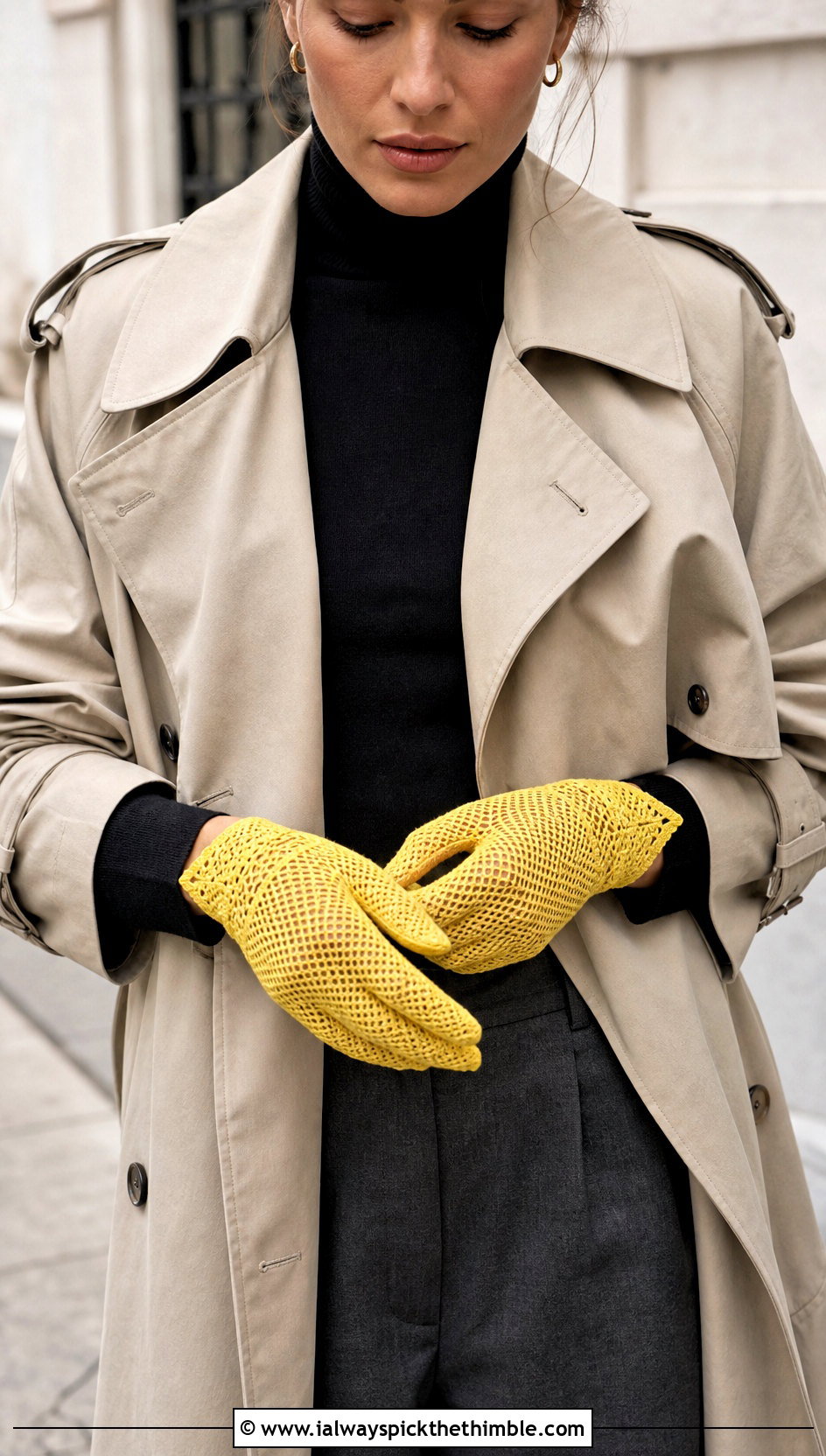 Victorian Filet Crochet Gloves With A Trench Coat - 20 Vintage Crochet Gloves outfit ideas