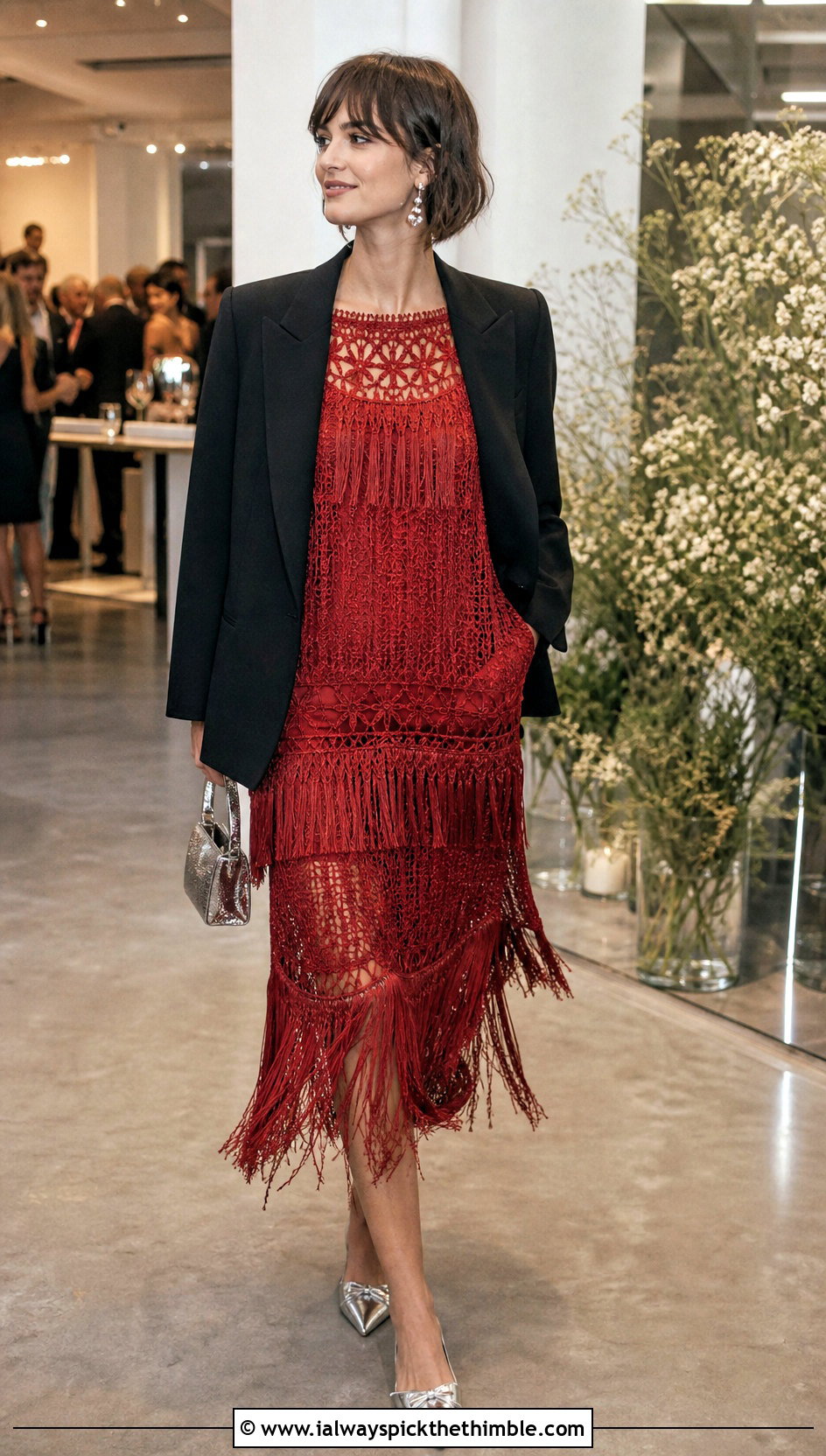 Vintage Red Fringed Crochet Flapper Dress With Metallic Flats - 15 vintage red crochet dress outfit ideas